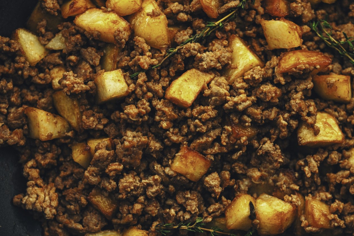 Cooked ground meat mixed with potatoes